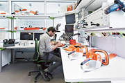 STIHL is one of the most popular family-owned companies in Germany in 2022 and offers its employees the opportunity to work on projects for the future. There are currently over 100 vacancies in development in Germany.