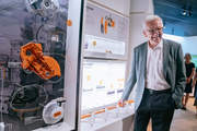 Winfried Kretschmann, the minister-president of Baden-Württemberg: "I find the new STIHL Brand World impressive. It's exciting to see how much technology and know-how goes into these products."