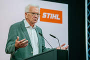 Winfried Kretschmann: "The new Brand World is not only home to a great exhibition, it's also a valuable knowledge platform about forests and forestry. STIHL shows us that economic prosperity and climate protection go together today."