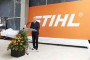 Dr. Nikolas STIHL at the topping-out ceremony in Waiblingen: the new production logistics building expresses our confidence in the future of the STIHL Group.