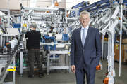 STIHL Chairman of the Executive Board Dr. Bertram Kandziora in the manufacture in Waiblingen-Neustadt. The brushcutters FS 460 and the backpack version FR 460 are produced here.