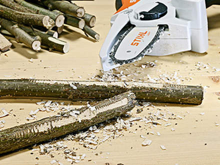 Make a table lamp from twigs step 2: roughen the bark: As an optional step that really adds a rustic note to your table lamp, you can use your garden pruner to scrape off the outside of the wood in places. Just pass the tool lightly over the bark. You can use the same technique to create dramatic patterns and effects.