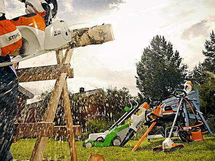:Four Angels for STIHL, 2011Four cordless tools have already been awarded the Blue Angel environmental prize for products that have low levels of pollutants and are environmentally friendly and health friendly: the cordless hedge trimmers STIHL HSA 65 and HSA 85, the cordless grass trimmer STIHL FSA 65 and the cordless chain saw STIHL MSA 160 C-BQ.