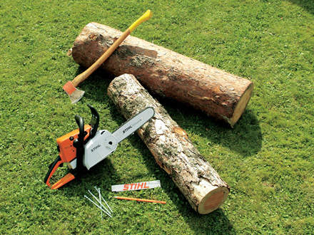 : Here's what you need:Round timber, approx. 30-35 cm diameter2 smaller round pieces for the feet, approx. 30 cm long, approx. 20 cm diameter4 screws, approx. 150 mmChain saw with low kickback chain, such as the STIHL MS 180C with Picco Micro MiniHatchetDrill