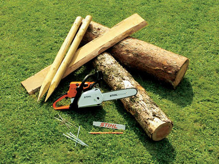 : Here's what you need:For the back: 2 uprights (length according to the height required), 1 plank (approx. 120 cm long)Round timber, approx. 30 cm diameterAnother 2 pieces of round timber for the feet, approx. 30 cm long, approx. 30 cm diameterChain saw with low kickback chain, e.g. STIHL MS 171 with Picco Micro Mini12 screws, approx. 150 mmDrill
