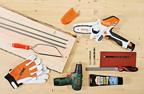 Materials to build a DIY side table: STIHL GTA 26 cordless garden pruner, gloves, cordless screwdriver and more