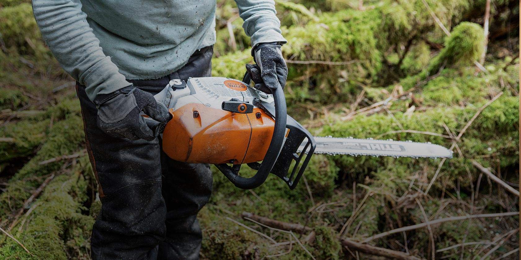 The STIHL MS 462 is easy to maintain, even in the forest. All parts can be removed, cleaned and if necessary, replaced with ease.